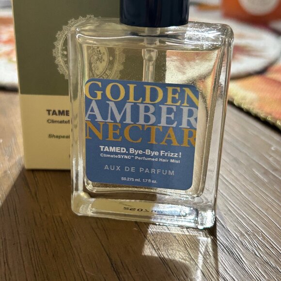 Tweak'd TAMED. Bye-Bye Frizz VANILLA SUMMER BLOOM Hair Mist 1.7 Fl Oz. NIB - Picture 3 of 3